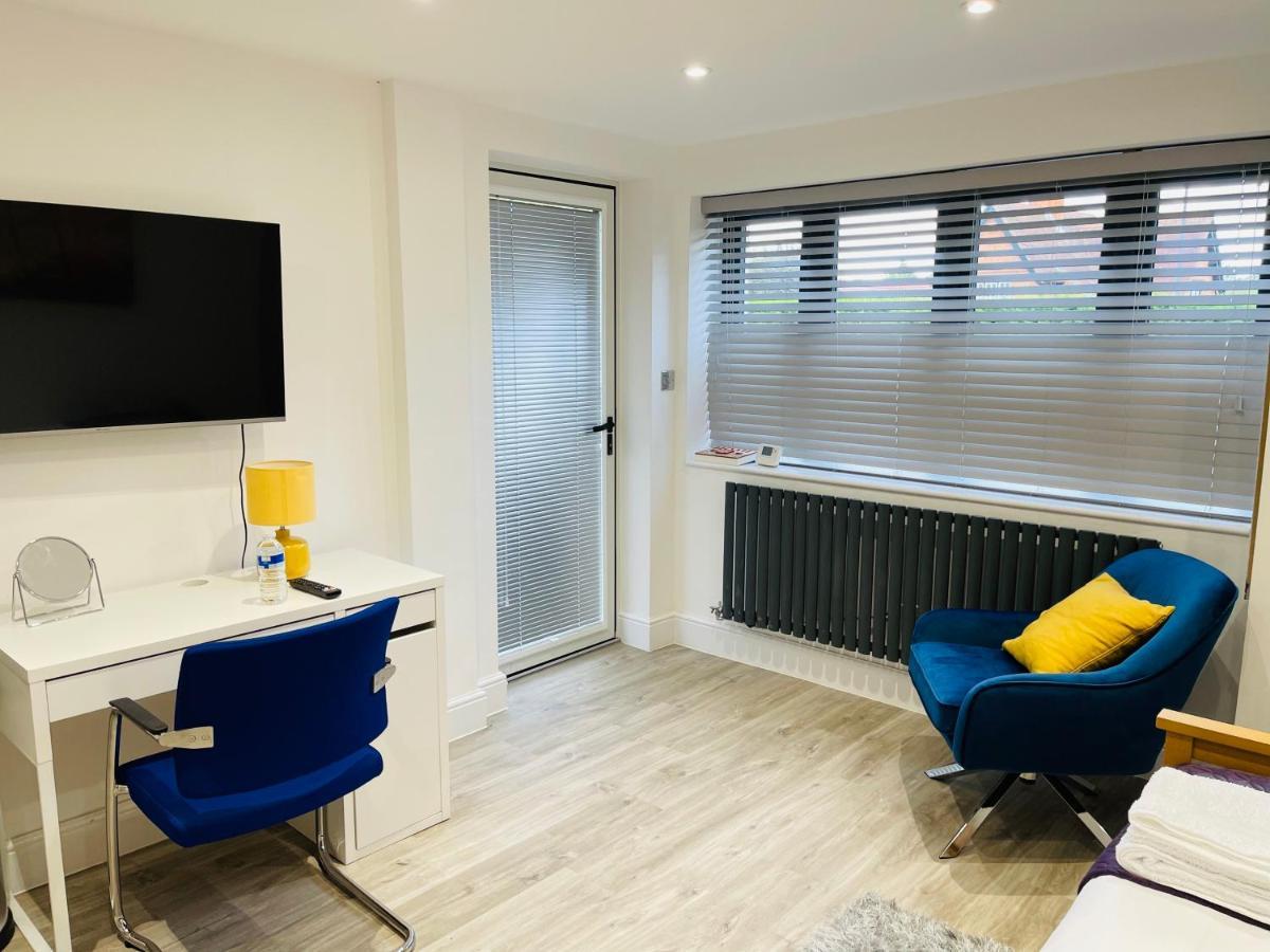 New Modern Studio Apartment, Parking, Netflix Kenilworth Eksteriør billede